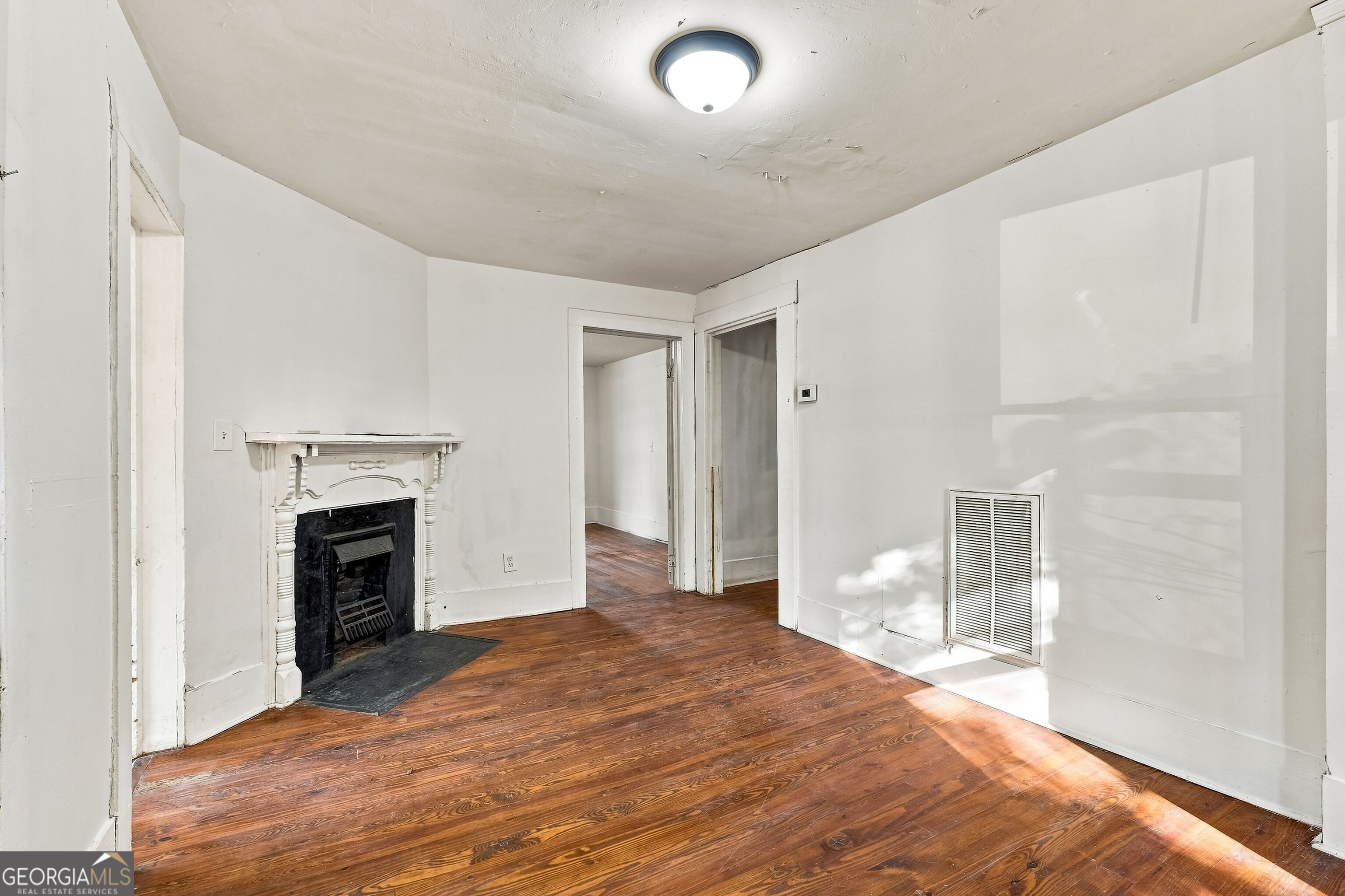 5908 Wall Street Property Photo 29