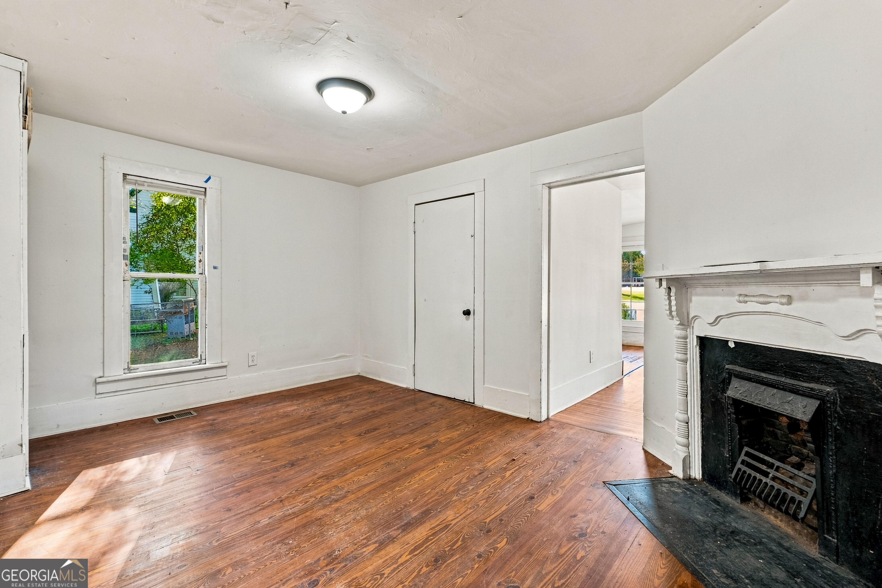 5908 Wall Street Property Photo 32