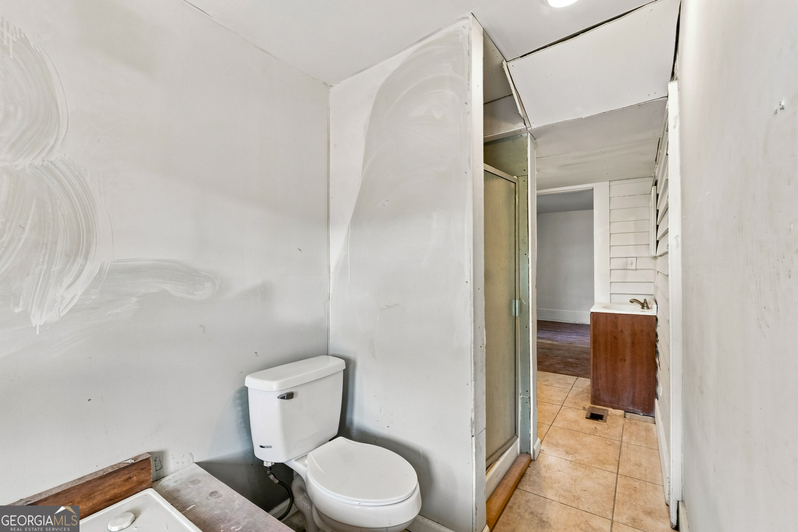 5908 Wall Street Property Photo 39