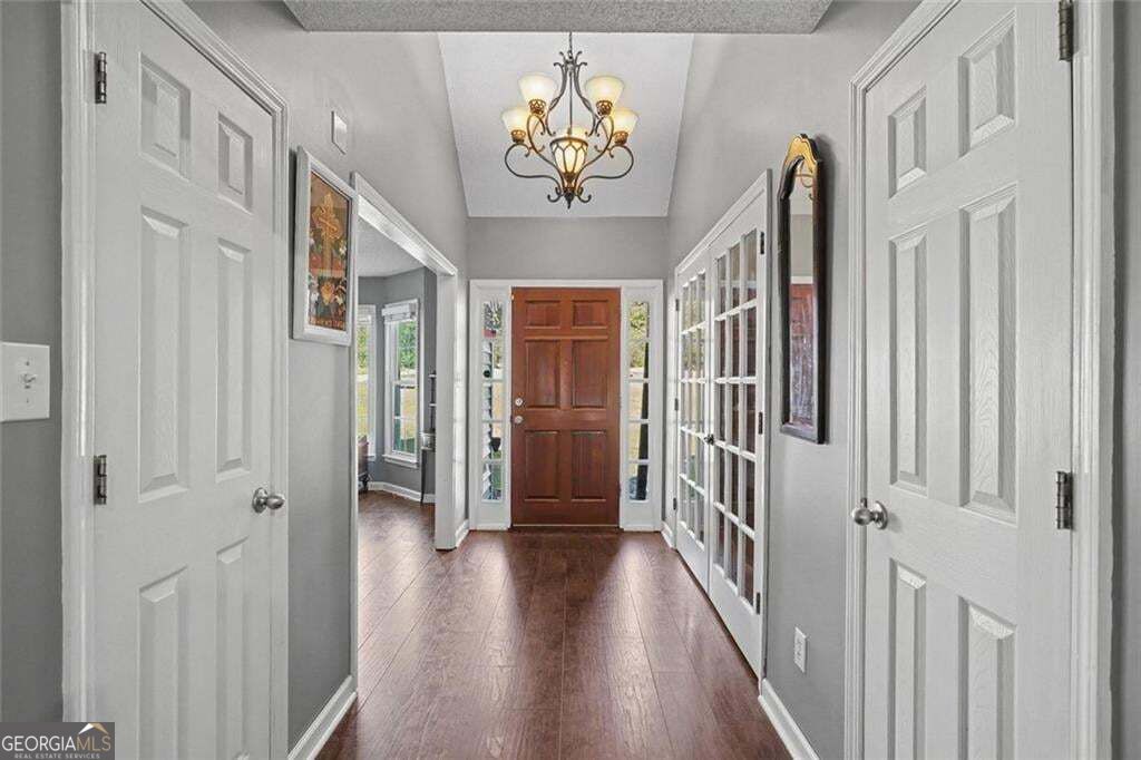285 Creekside Way Property Photo 4
