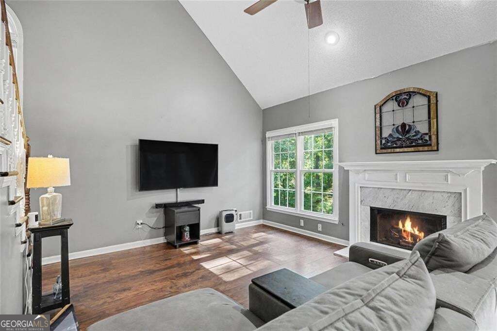 285 Creekside Way Property Photo 6
