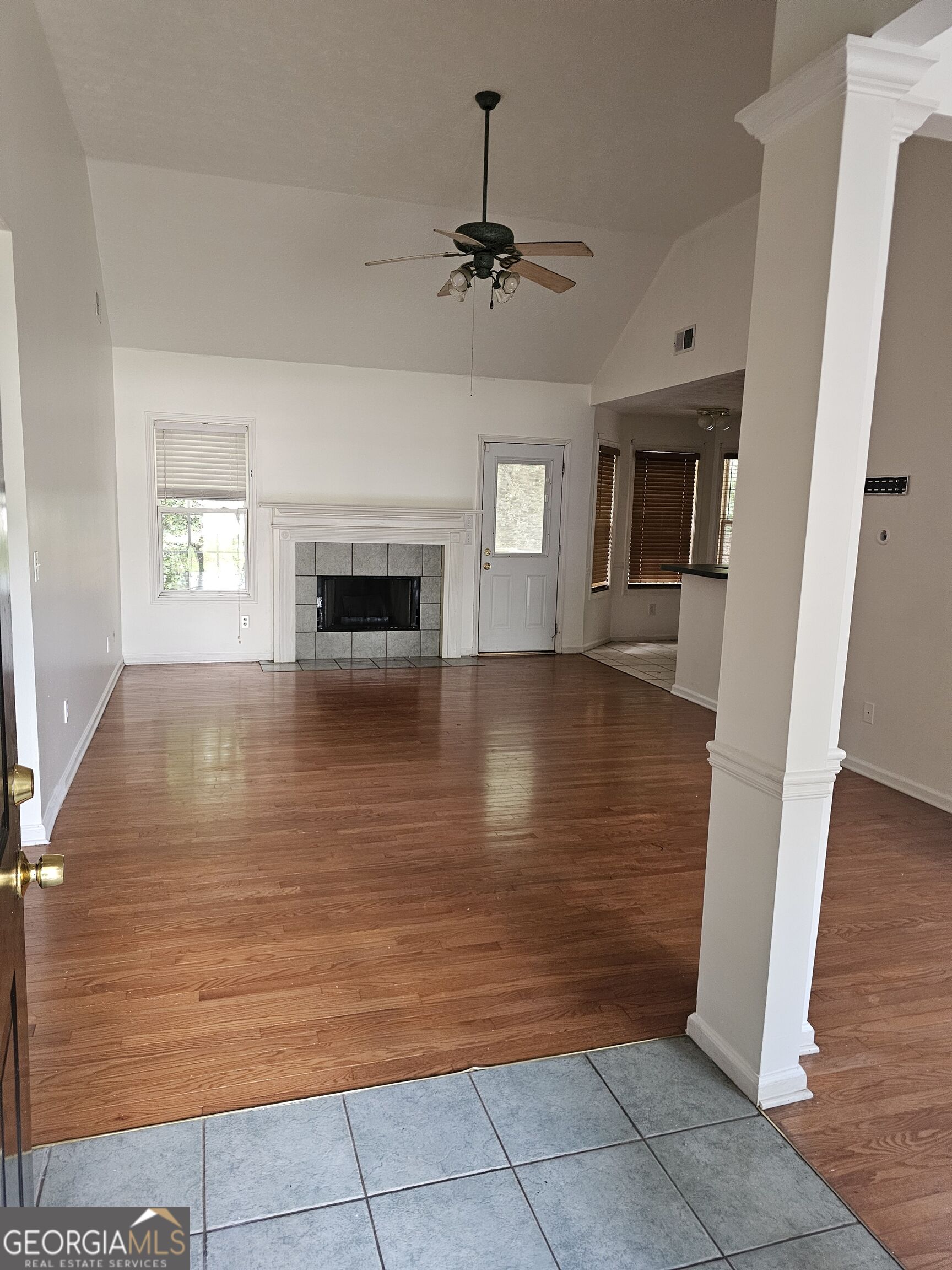 40 Summerwood Lane Property Photo 4