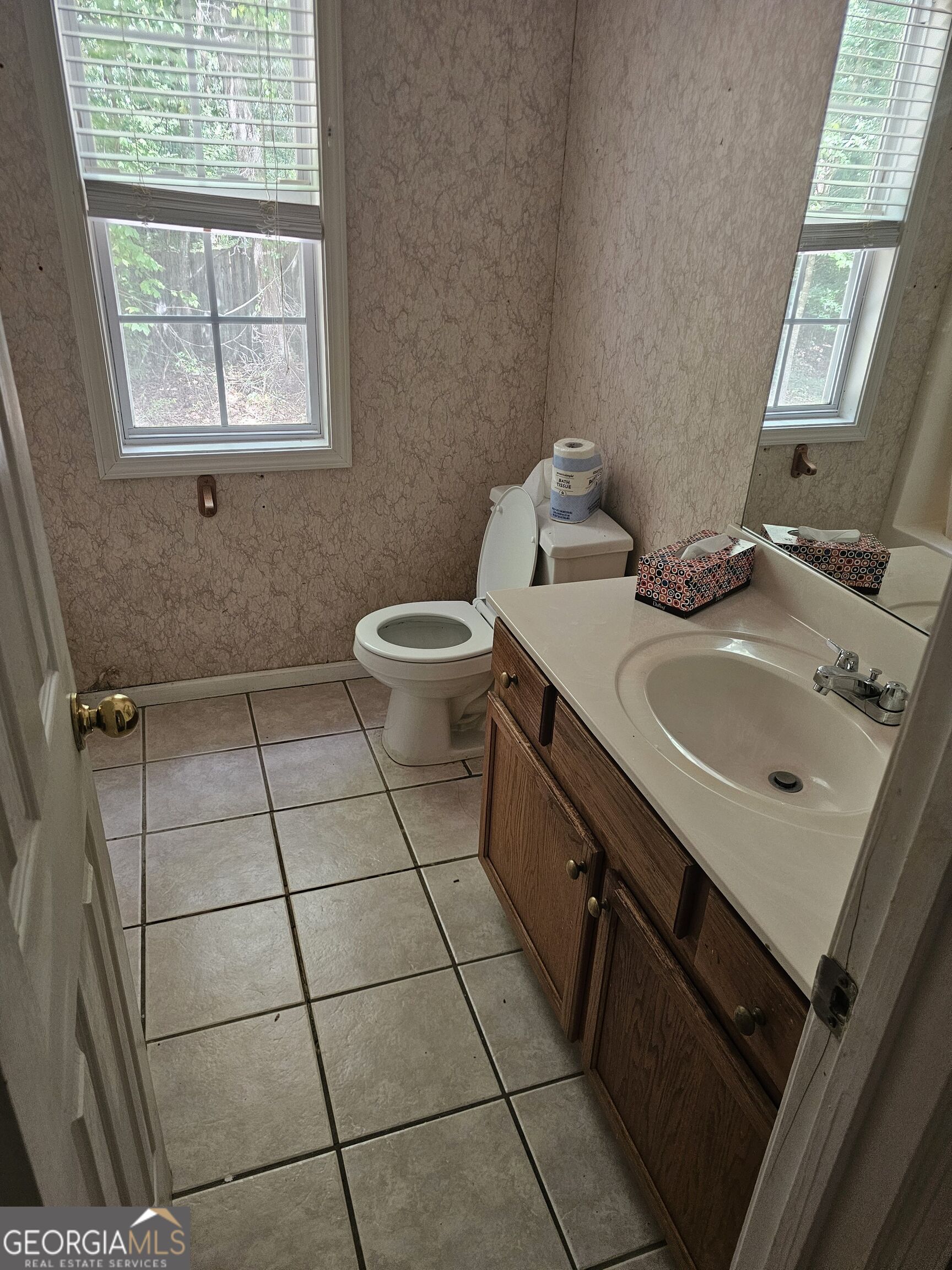 40 Summerwood Lane Property Photo 14