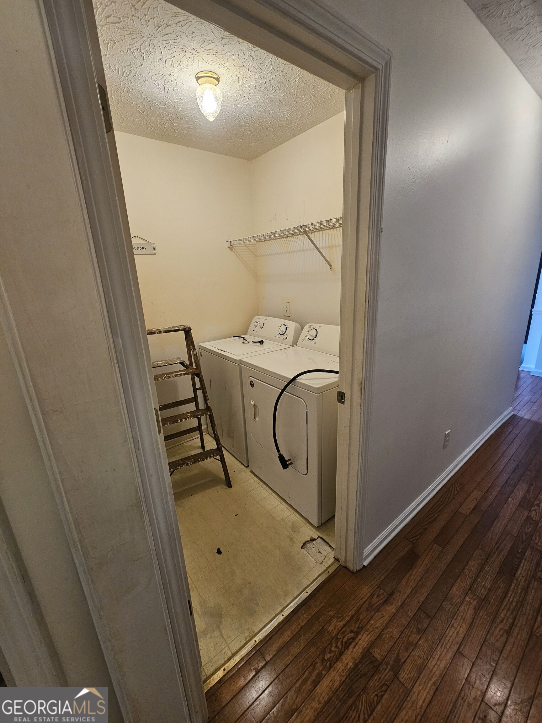 40 Summerwood Lane Property Photo 23