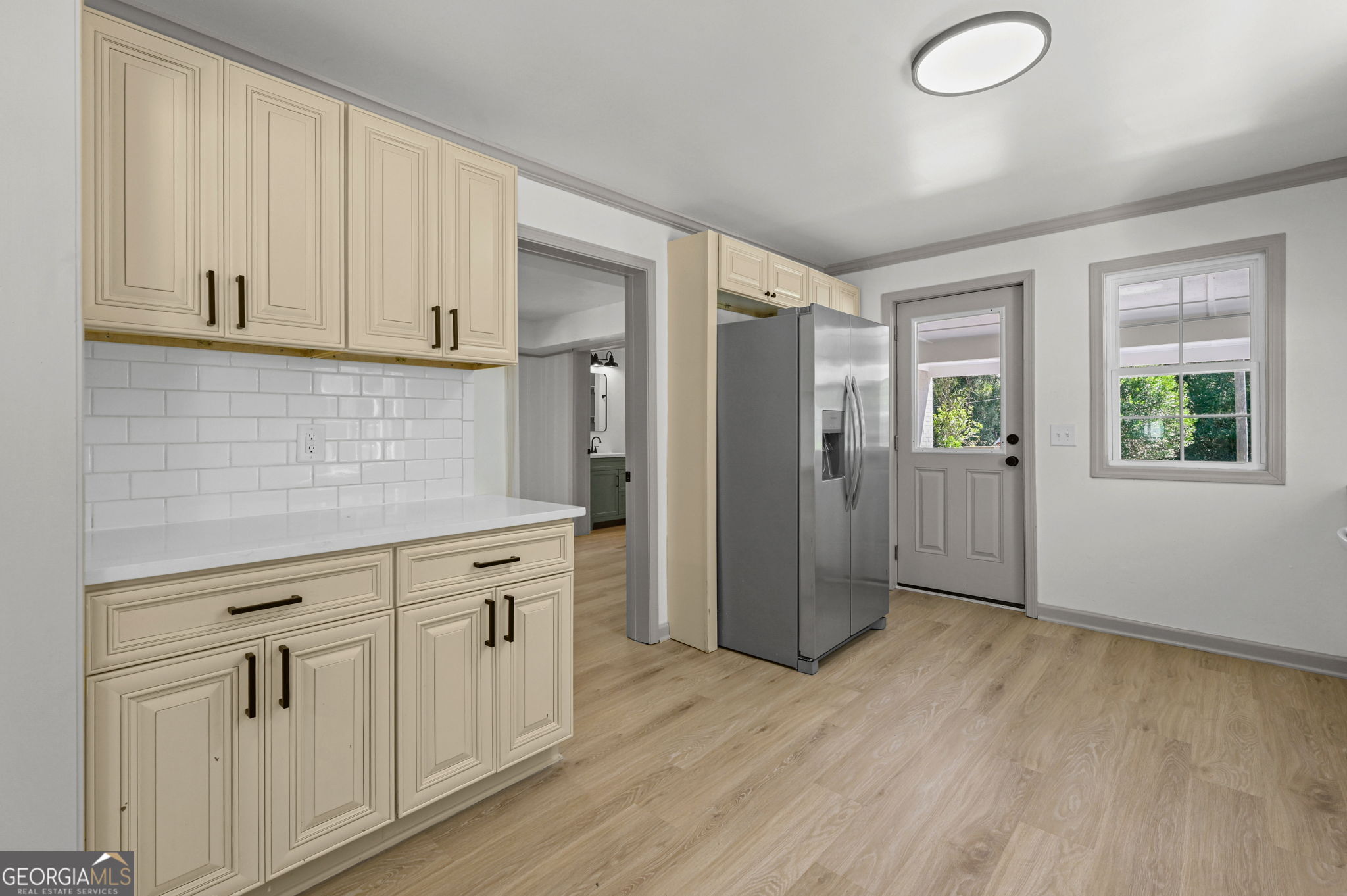 1104 E Mcintosh Road Property Photo 14