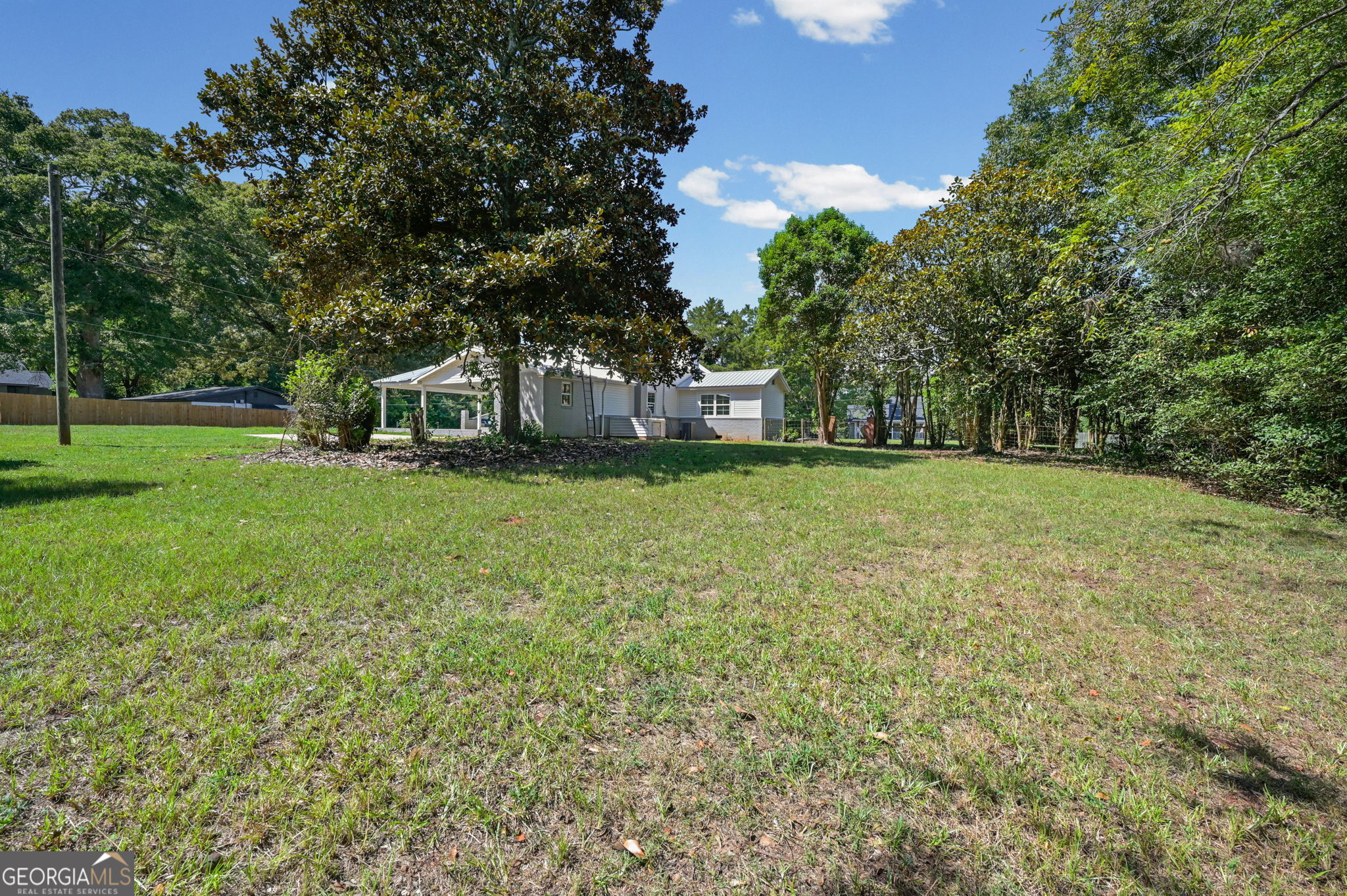 1104 E Mcintosh Road Property Photo 31