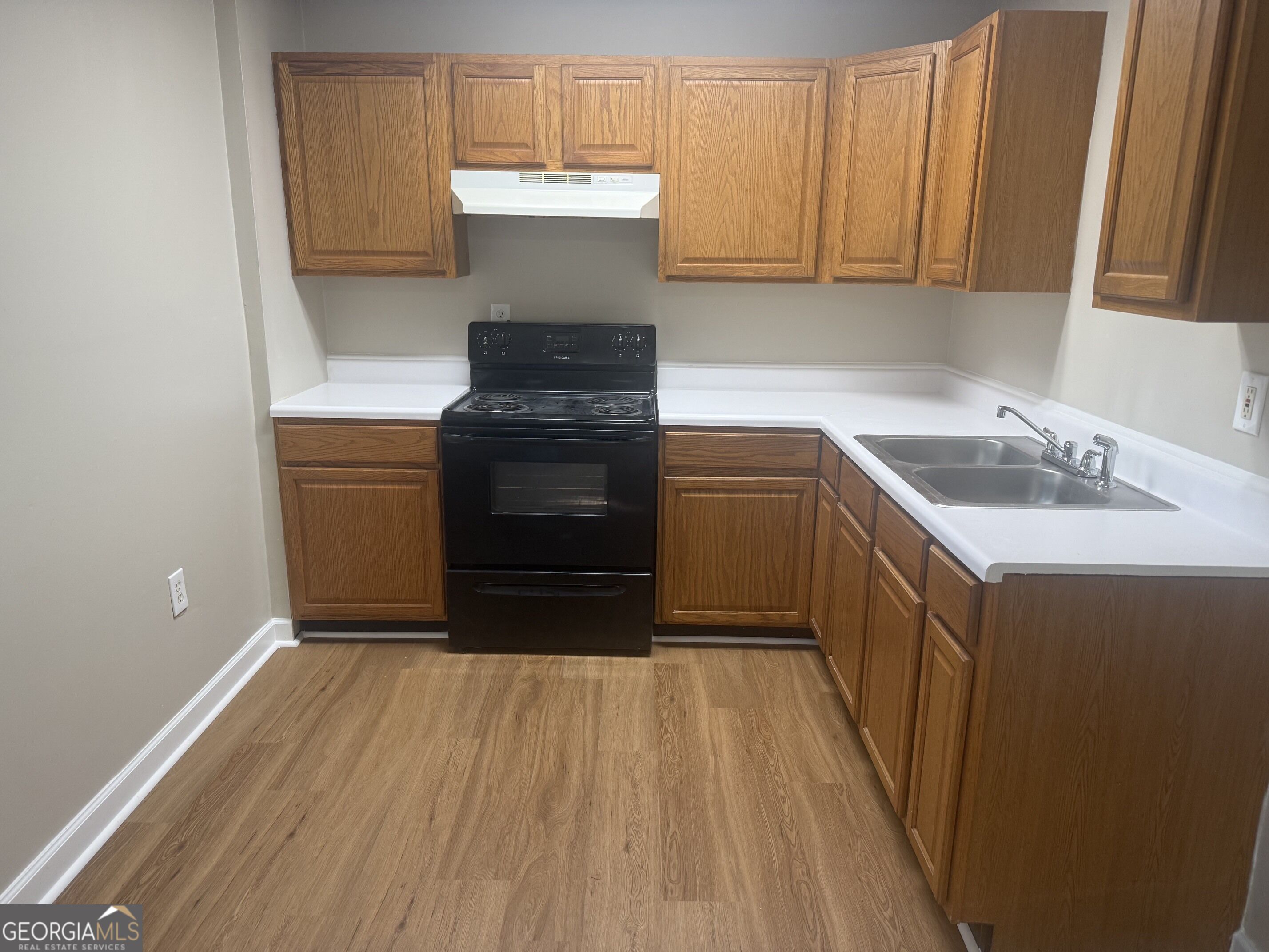 235 Turner Street Apt D Property Photo 2