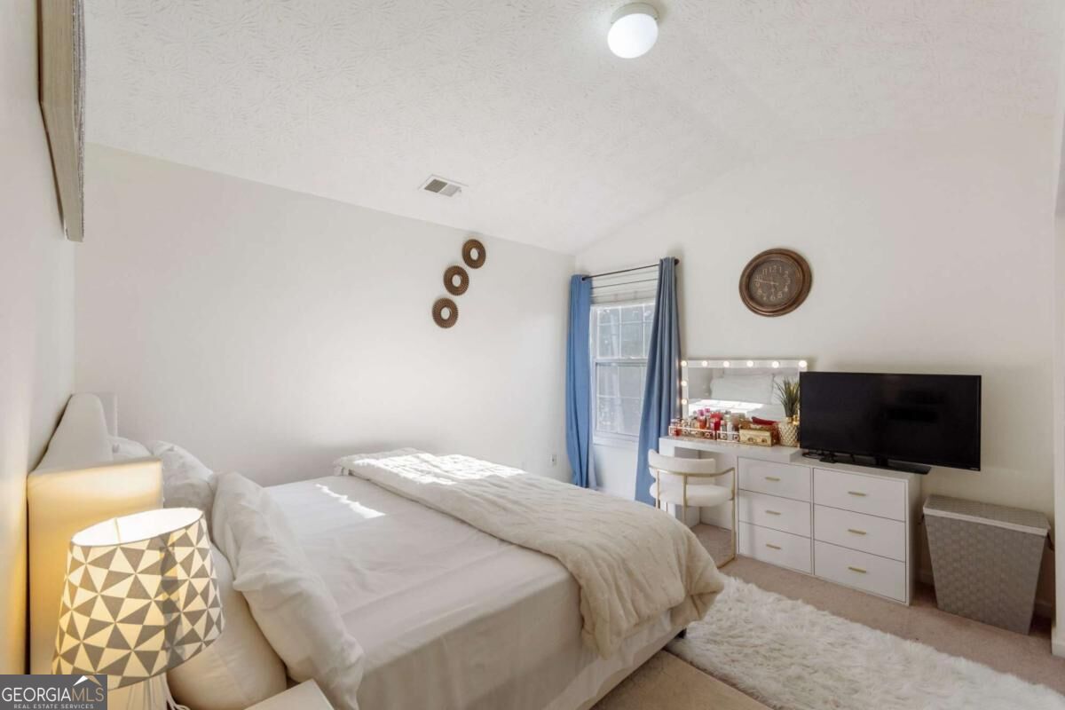 2418 Greenside Court Property Photo 23