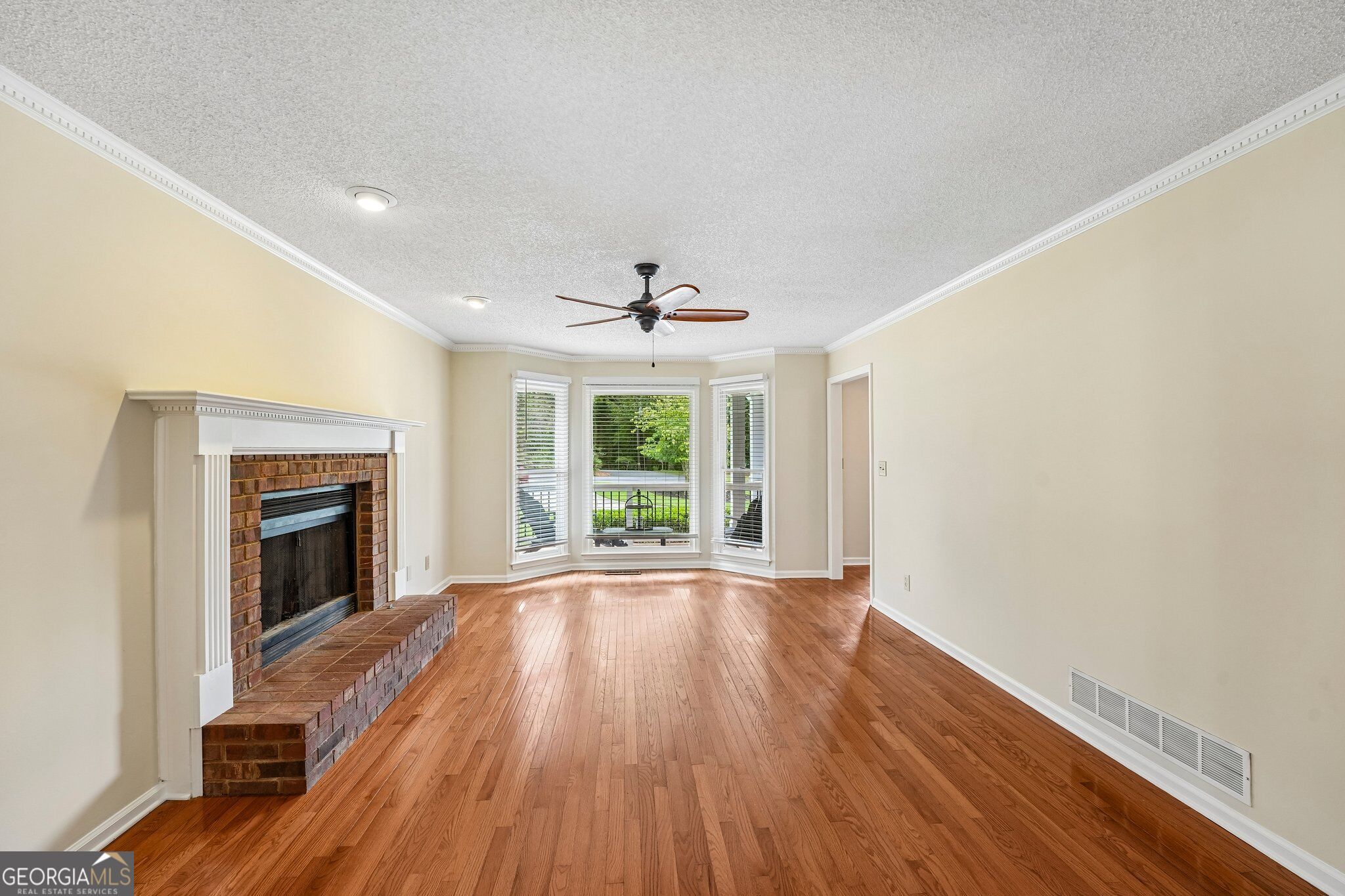 1100 Waterfall Way Property Photo 19