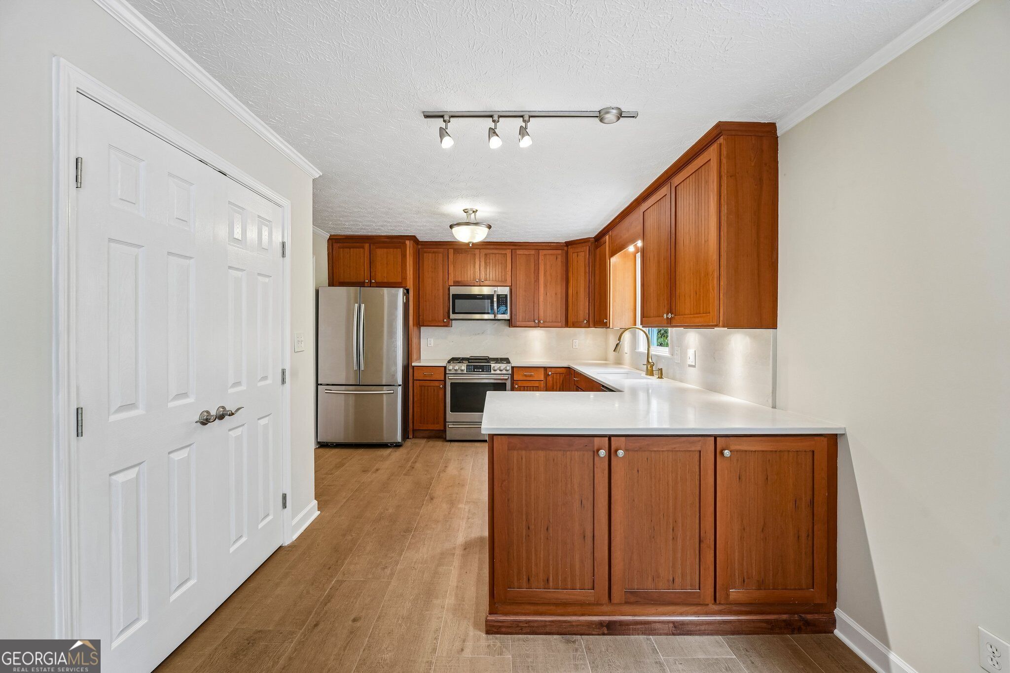 1100 Waterfall Way Property Photo 26