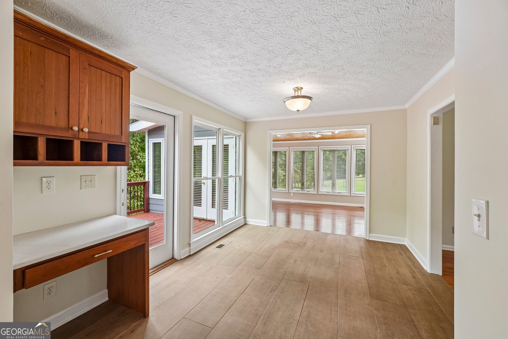 1100 Waterfall Way Property Photo 29