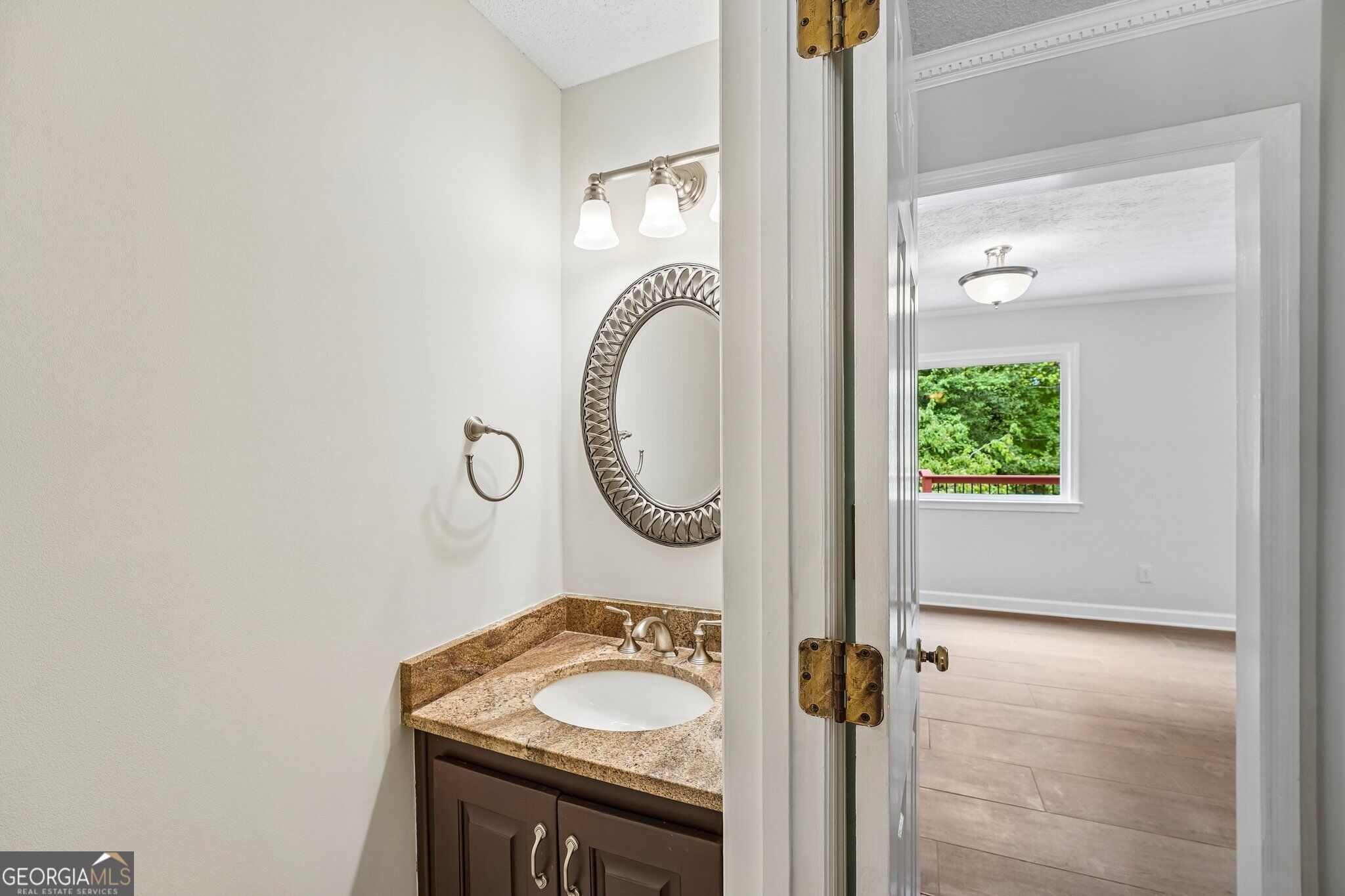 1100 Waterfall Way Property Photo 33