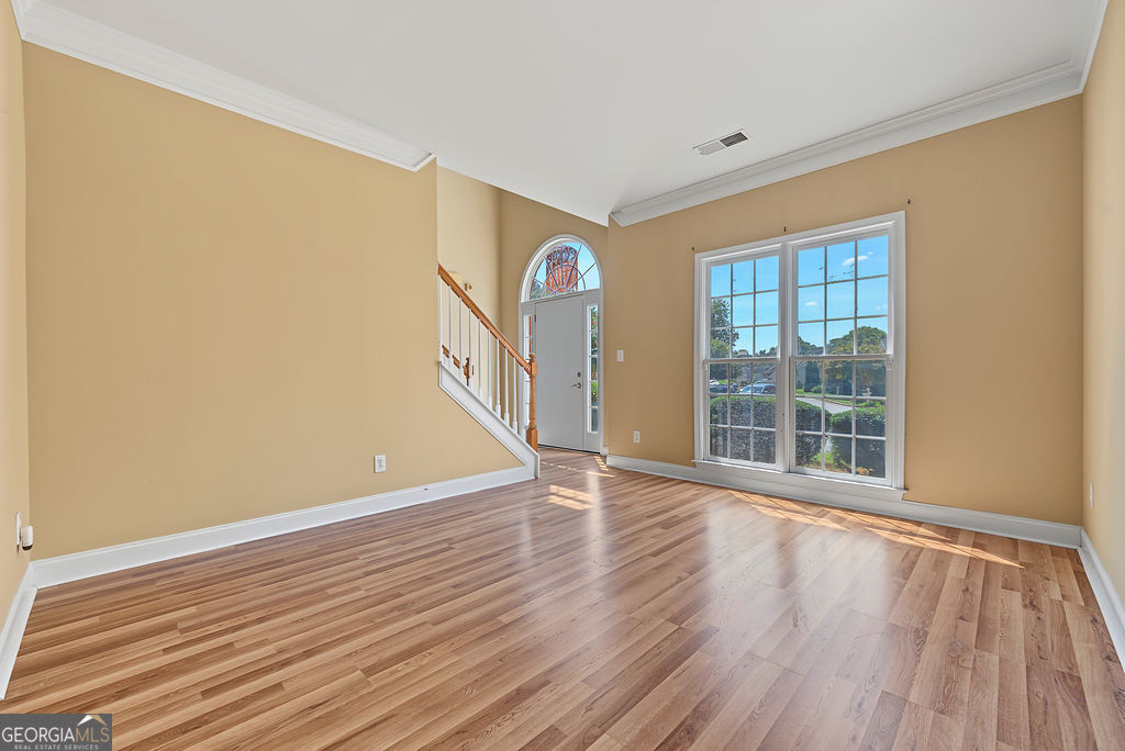 2875 Montview Drive Sw Property Photo 5