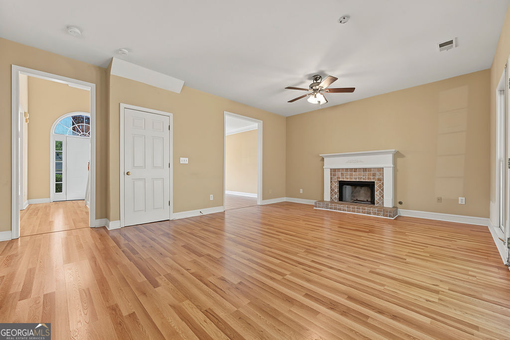 2875 Montview Drive Sw Property Photo 8