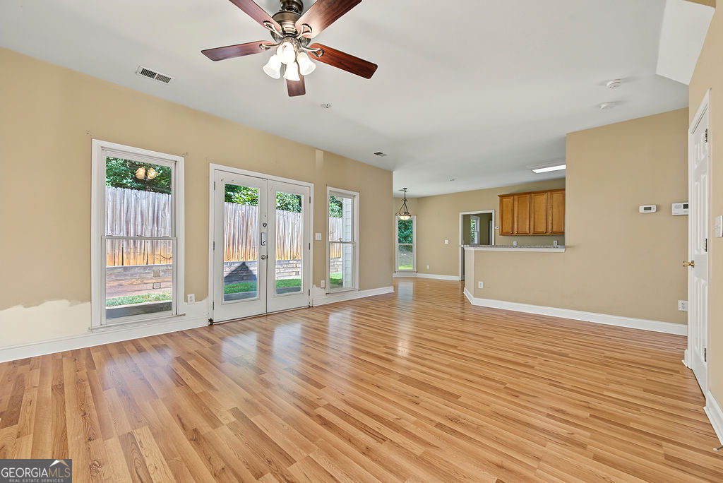 2875 Montview Drive Sw Property Photo 9