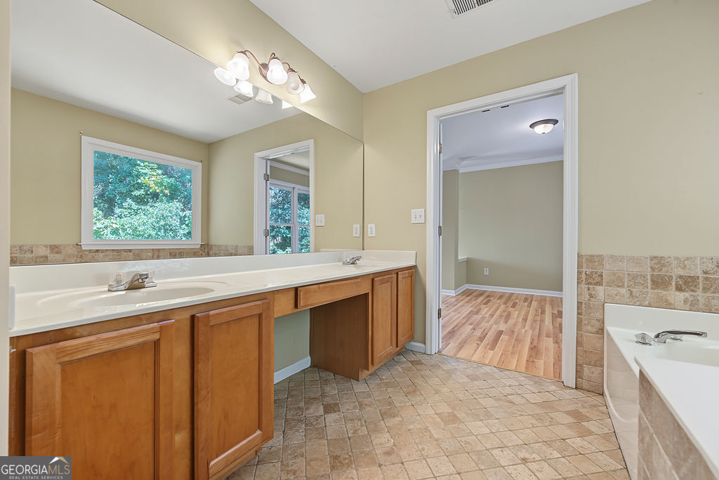 2875 Montview Drive Sw Property Photo 27