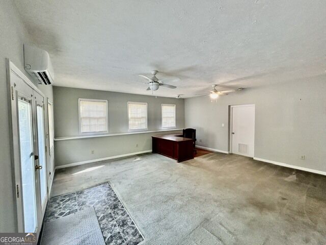 204 Lafayette St Property Photo 3