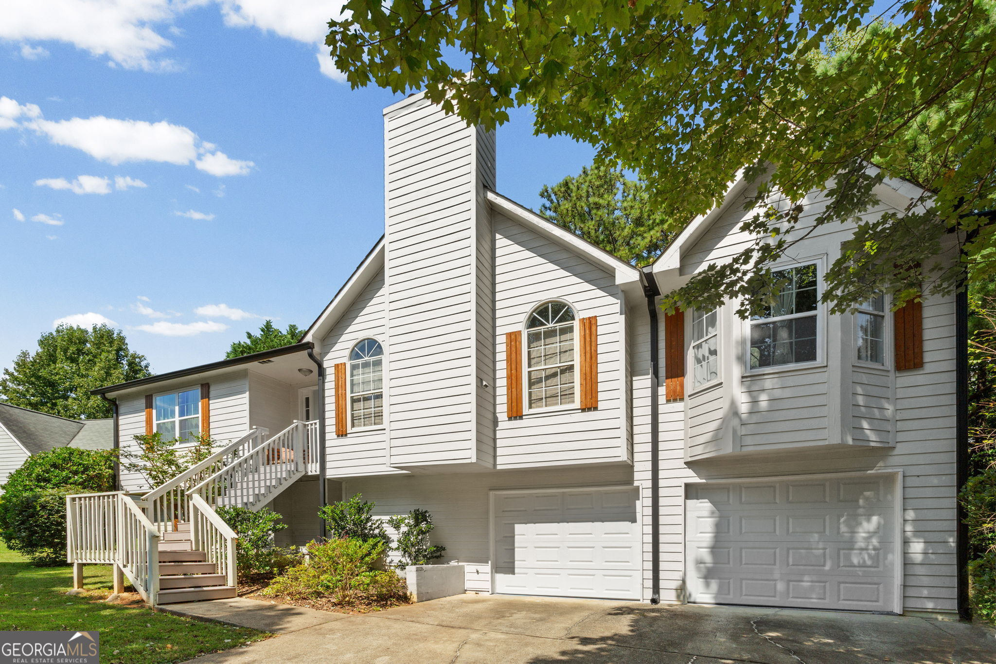 2608 Abbotts Glen Drive Nw Property Photo 2