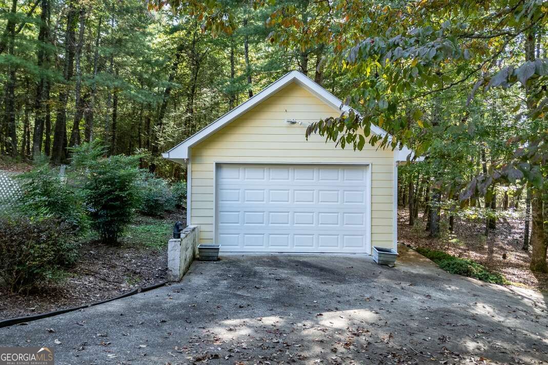409 Owensby Mill Drive Property Photo 17