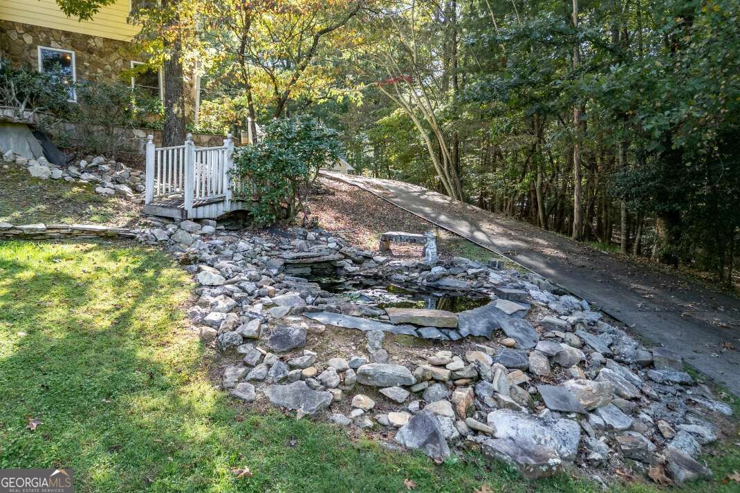 409 Owensby Mill Drive Property Photo 18