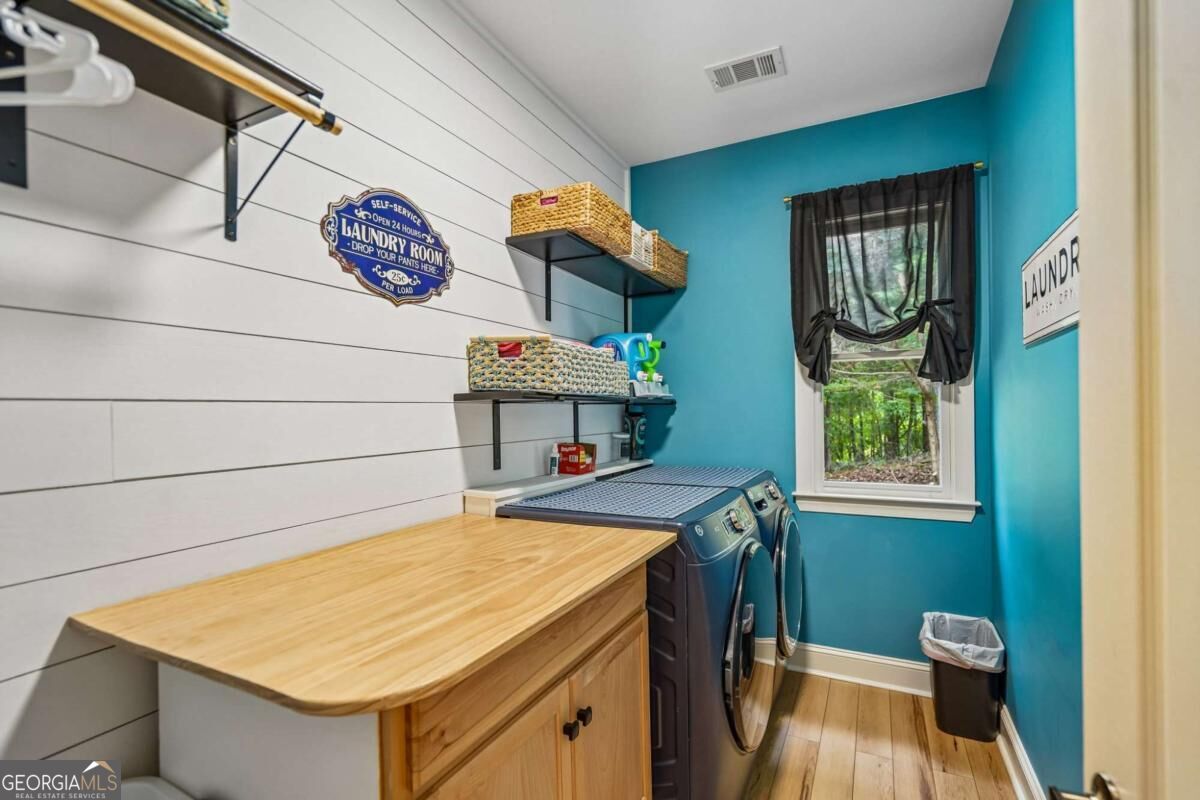 9395 Edgewater Drive Property Photo 11