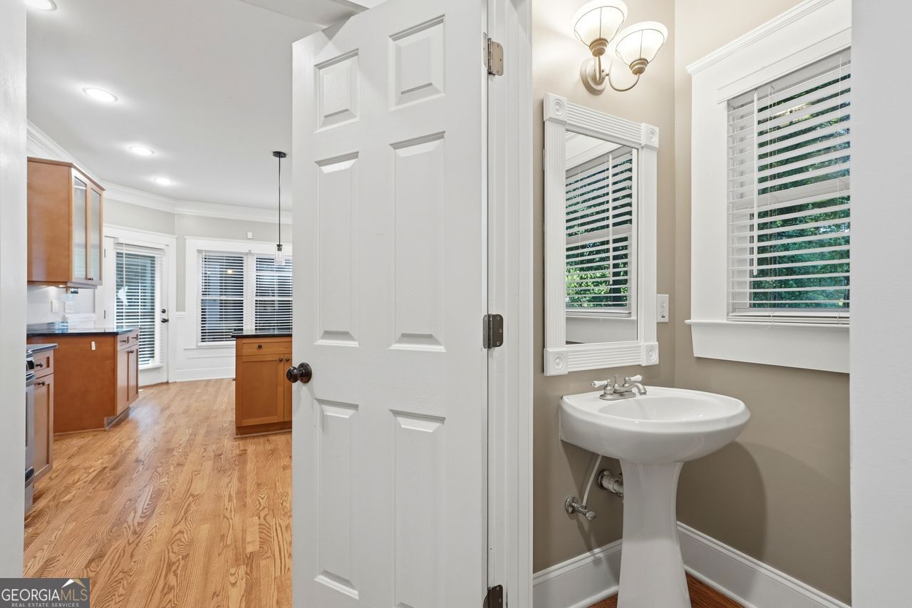 1566 Conway Road Property Photo 13