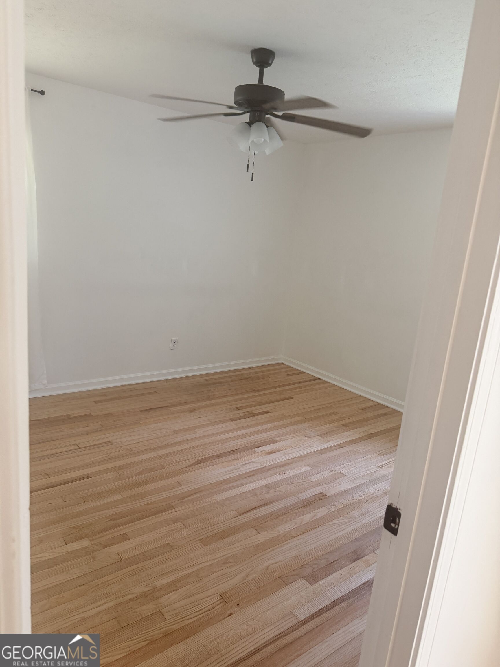 4471 Parkview Drive Property Photo 9