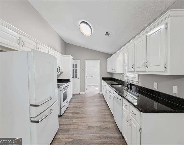 13 White Tail Drive Property Photo 13