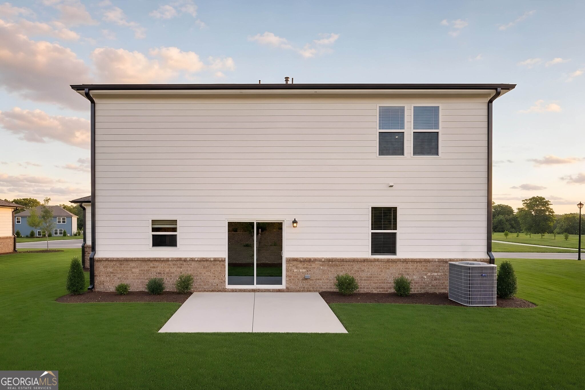 160 Hal Court Property Photo 2