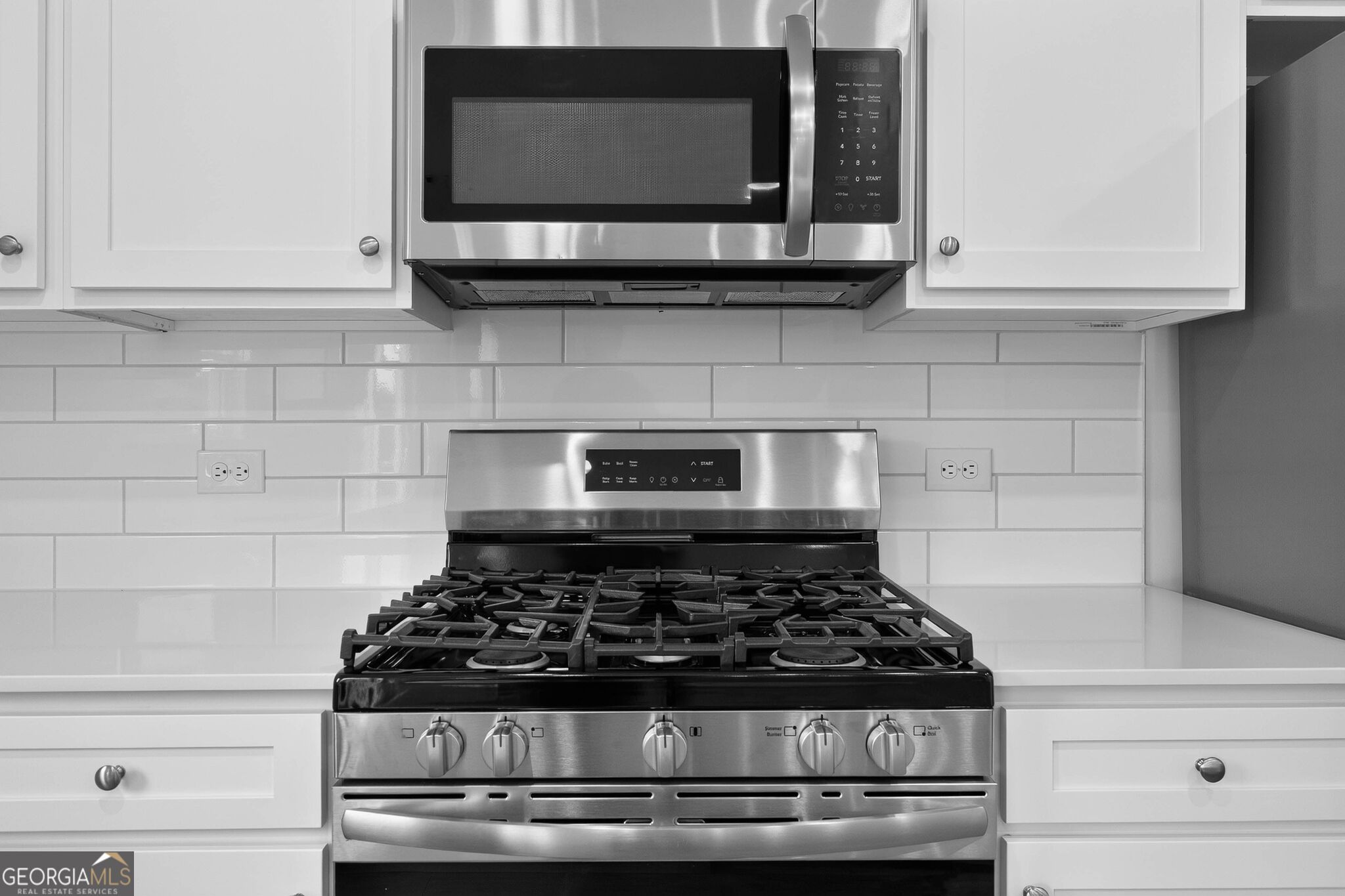 160 Hal Court Property Photo 11