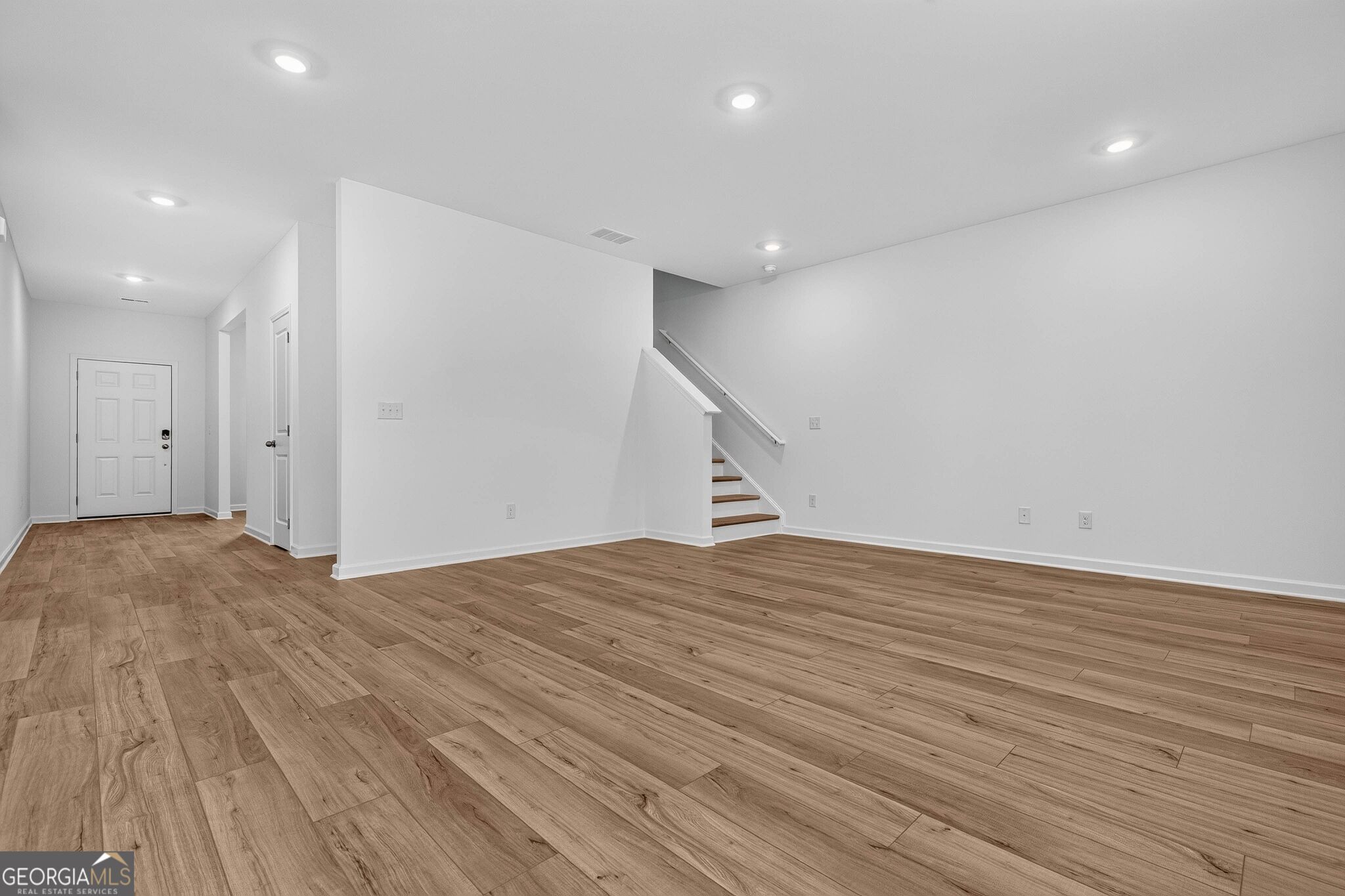 160 Hal Court Property Photo 16