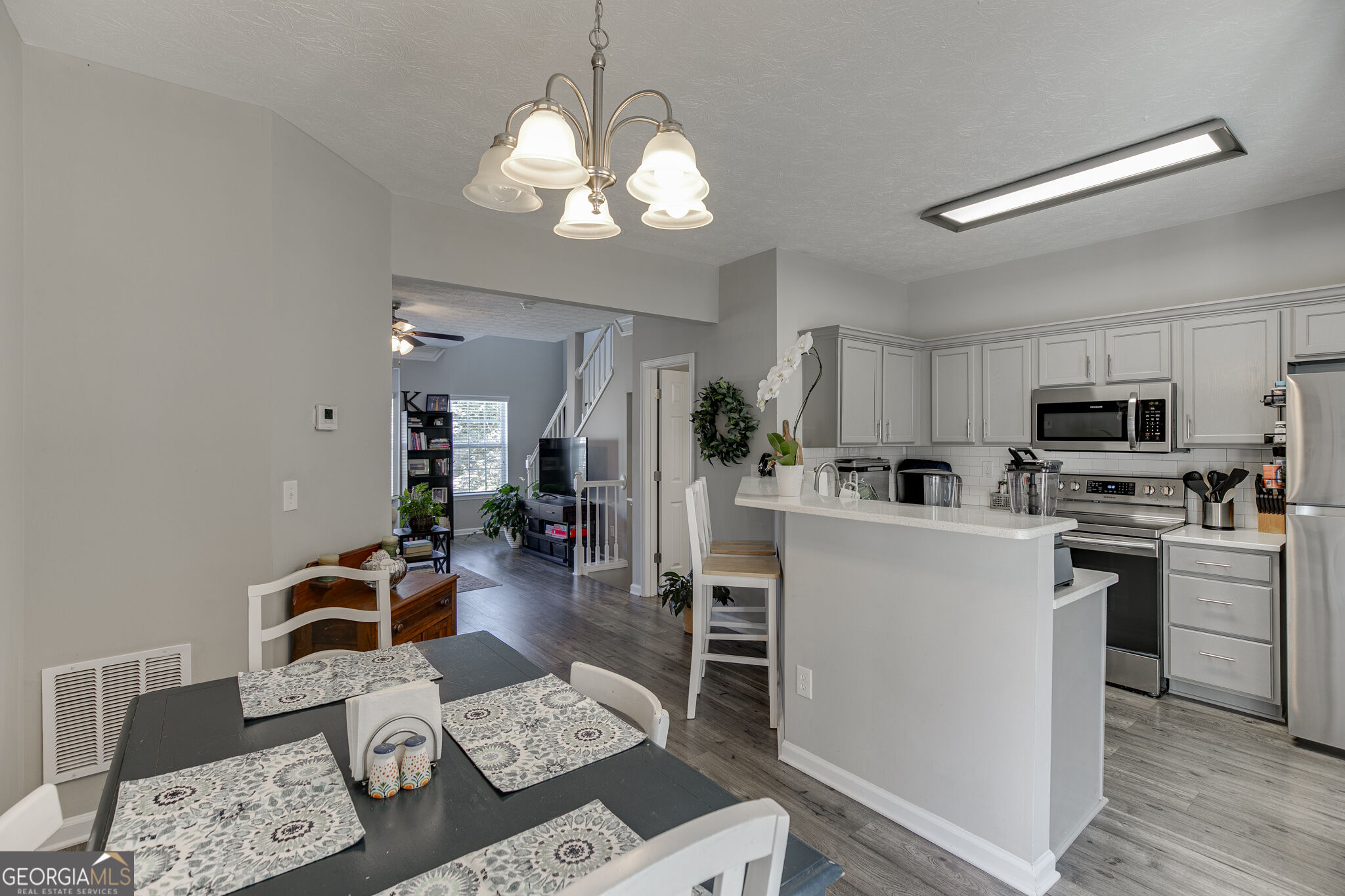 4928 Oak Meadow Lane Property Photo 8