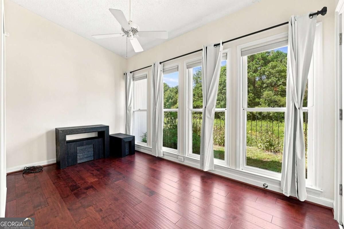 3924 Ashford Lake Court Ne Property Photo 5
