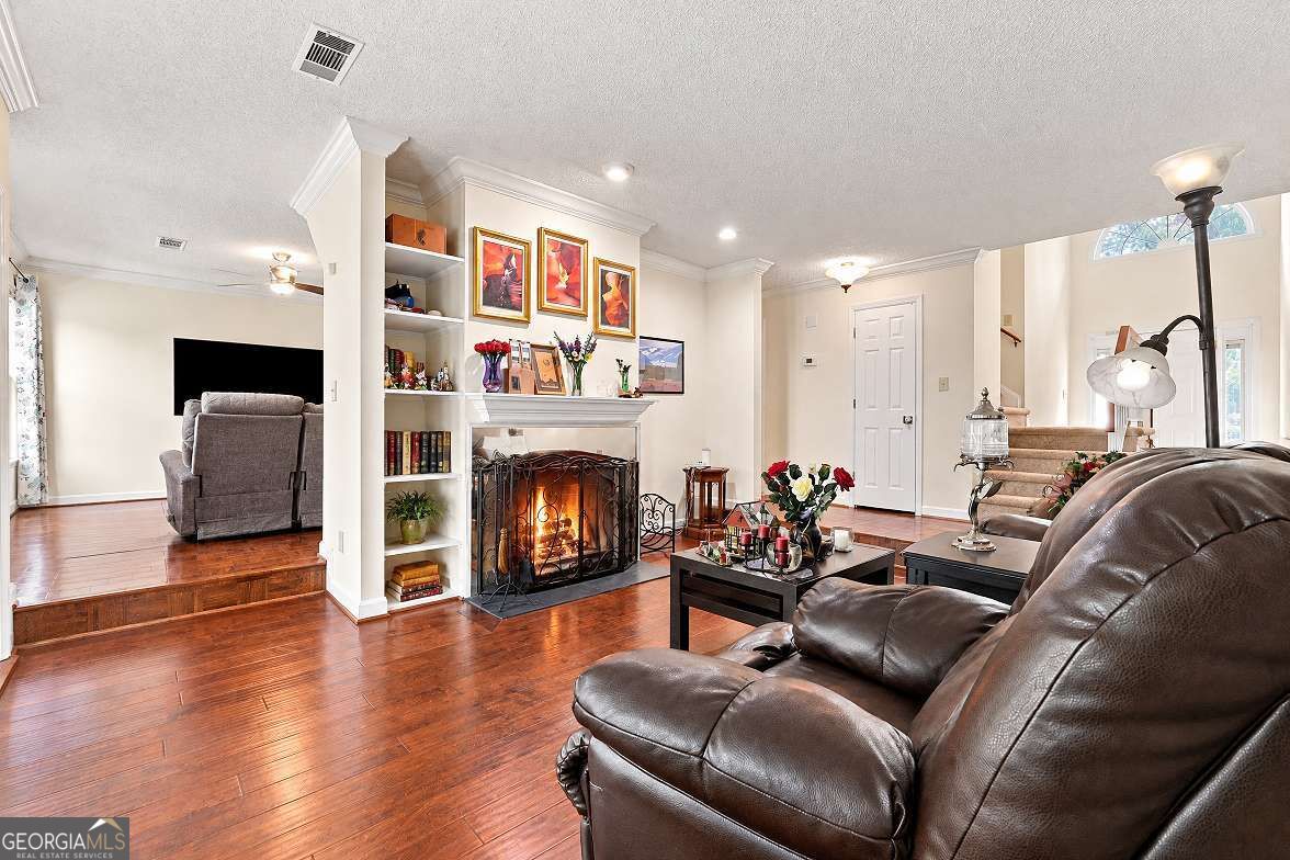 3924 Ashford Lake Court Ne Property Photo 6