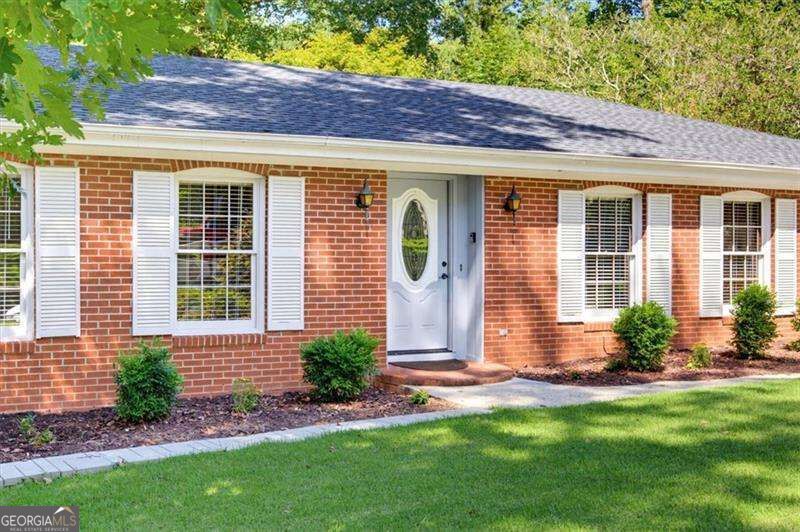 851 Valleymeade Drive Se Property Photo 2