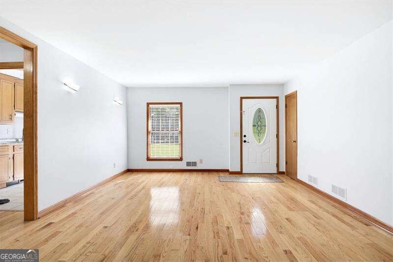 851 Valleymeade Drive Se Property Photo 5