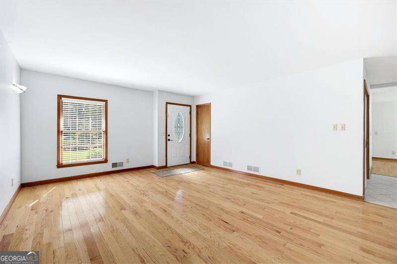 851 Valleymeade Drive Se Property Photo 7