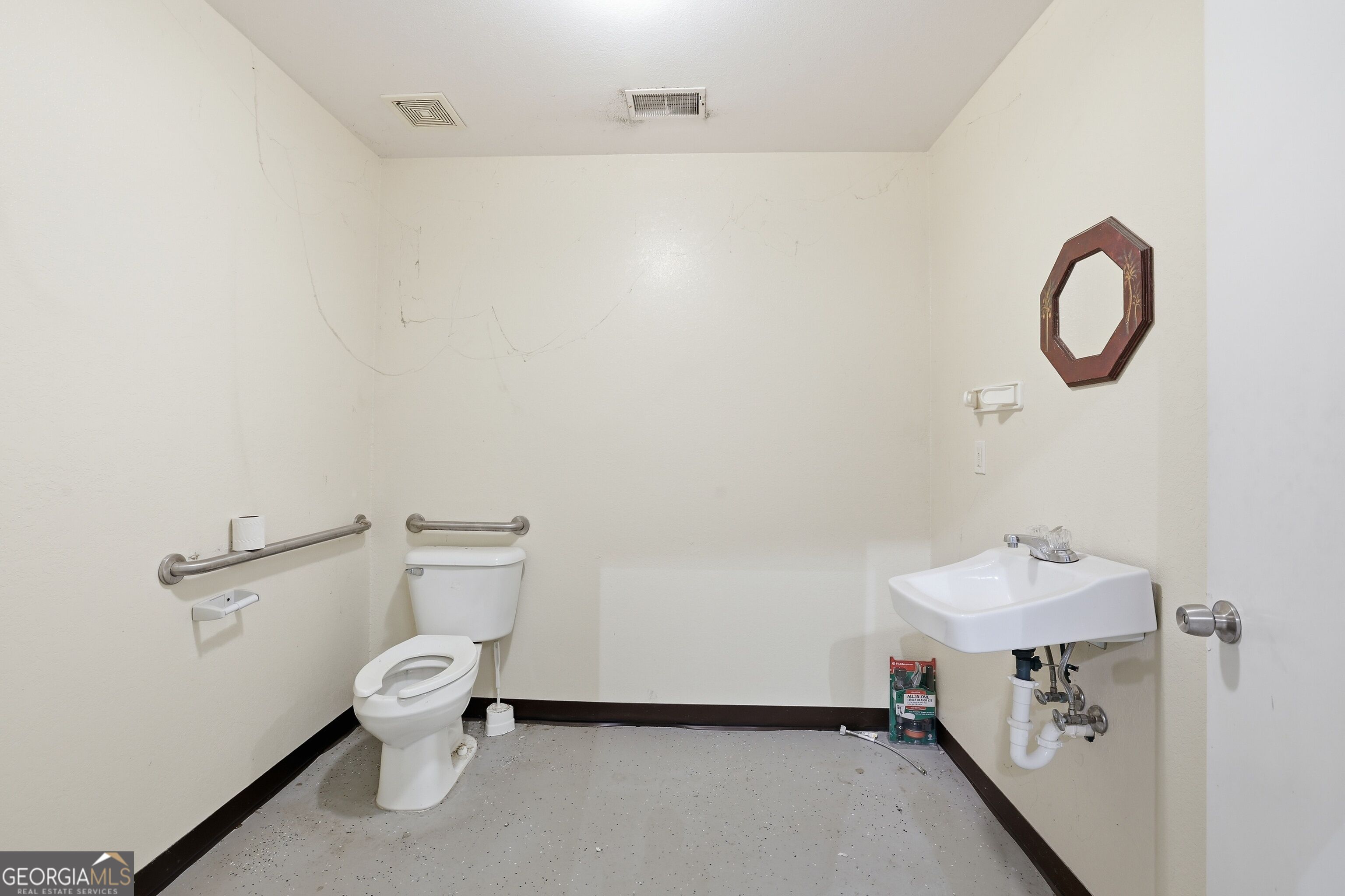 413 Shuford Street Property Photo 24