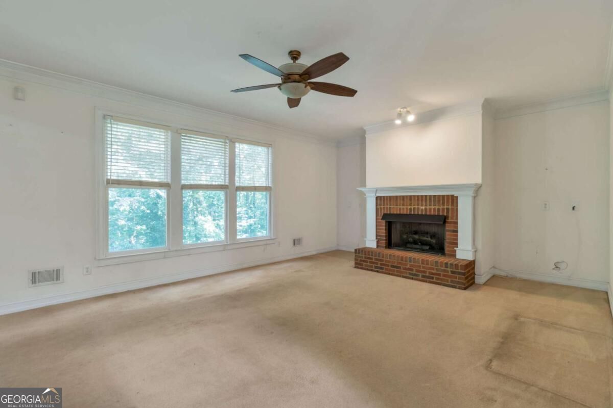 5892 Millstone Lane Property Photo 6