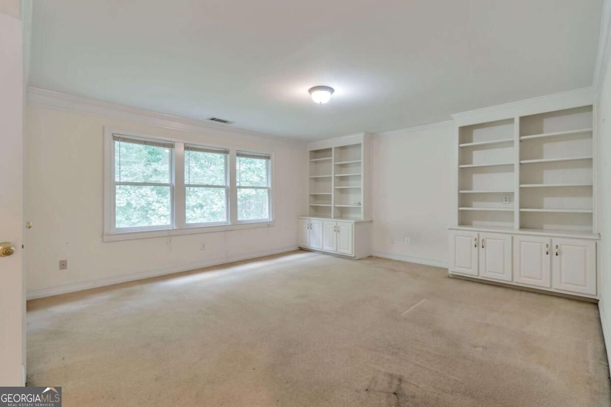 5892 Millstone Lane Property Photo 12