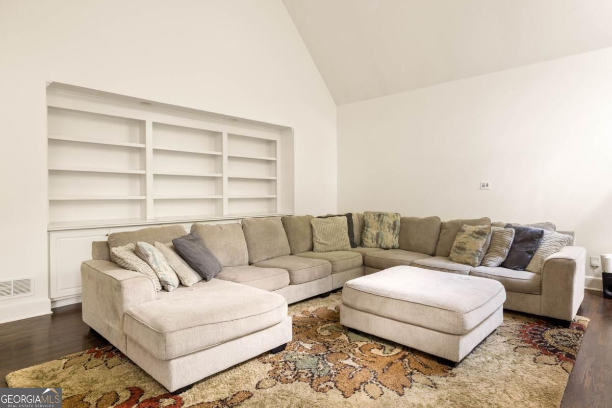 720 Vinings Estates Drive Se Property Photo 8