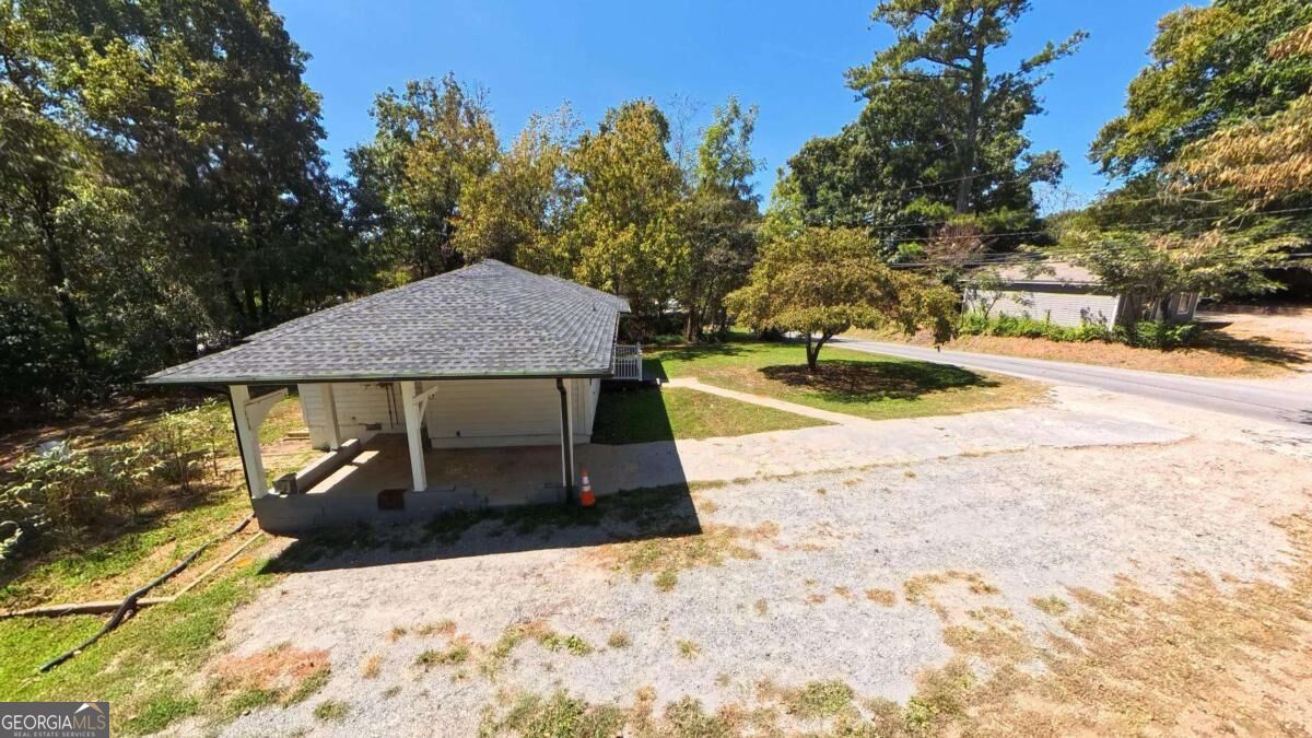 75 Collins Road Property Photo 5