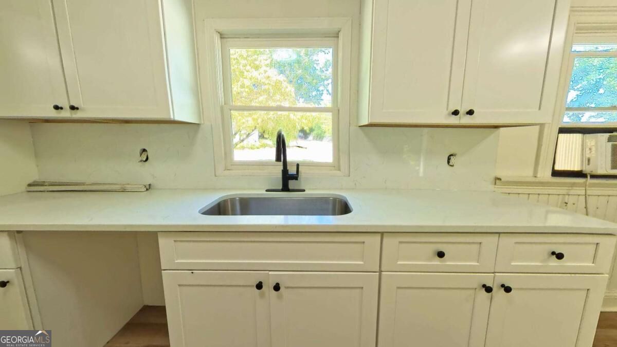 75 Collins Road Property Photo 14
