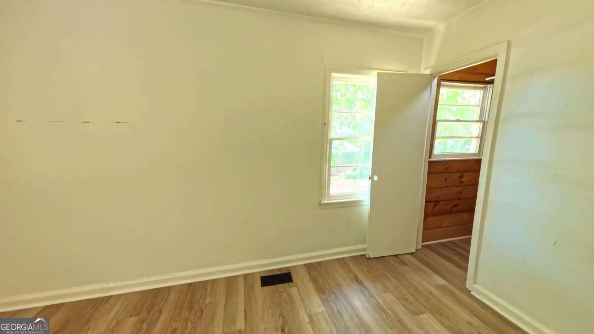 75 Collins Road Property Photo 22