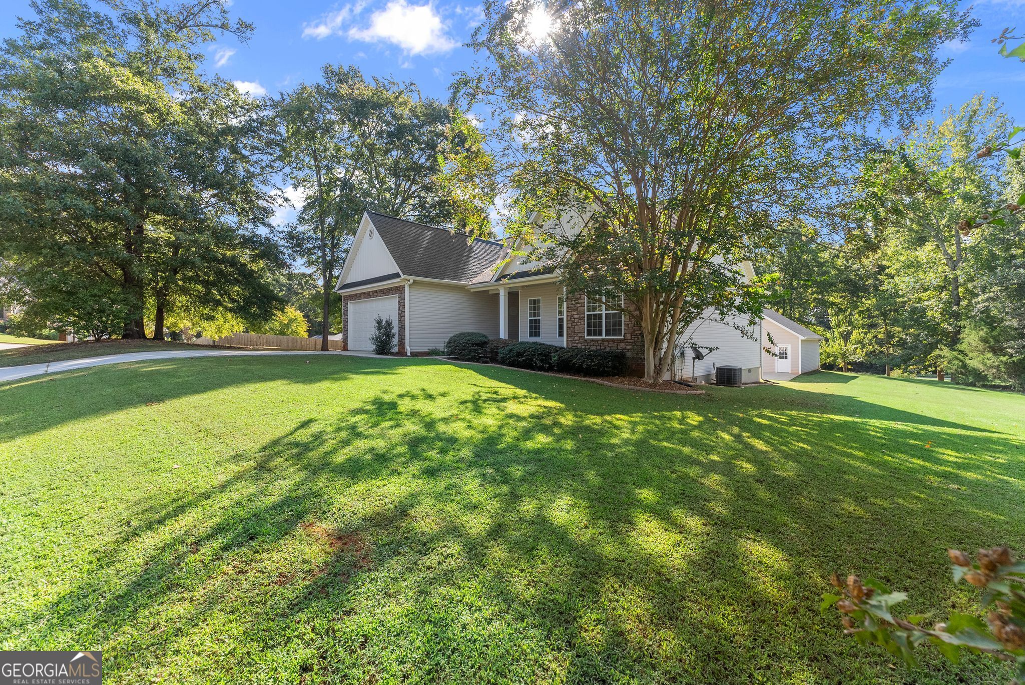 27 Woods Way Property Photo 4