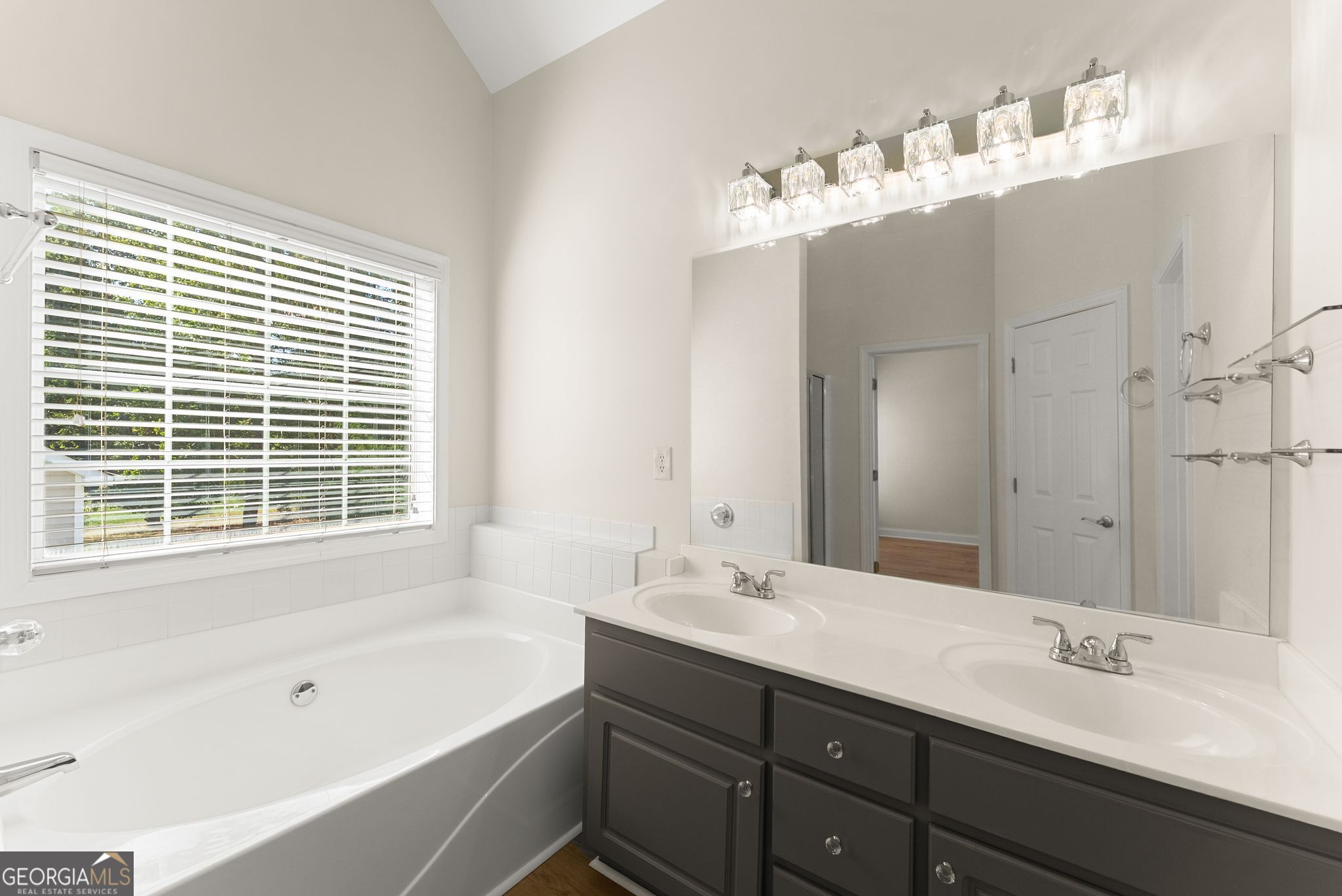 27 Woods Way Property Photo 28