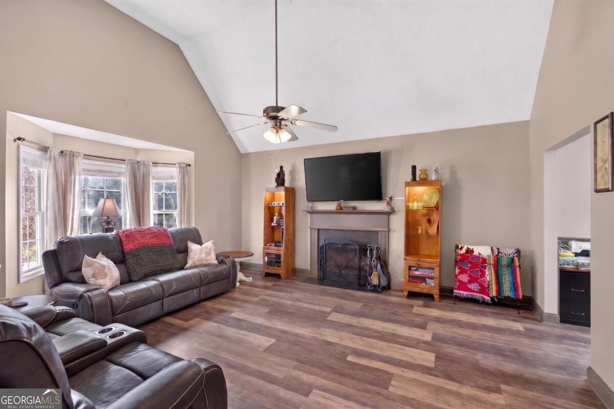 186 Majesty Drive Property Photo 3