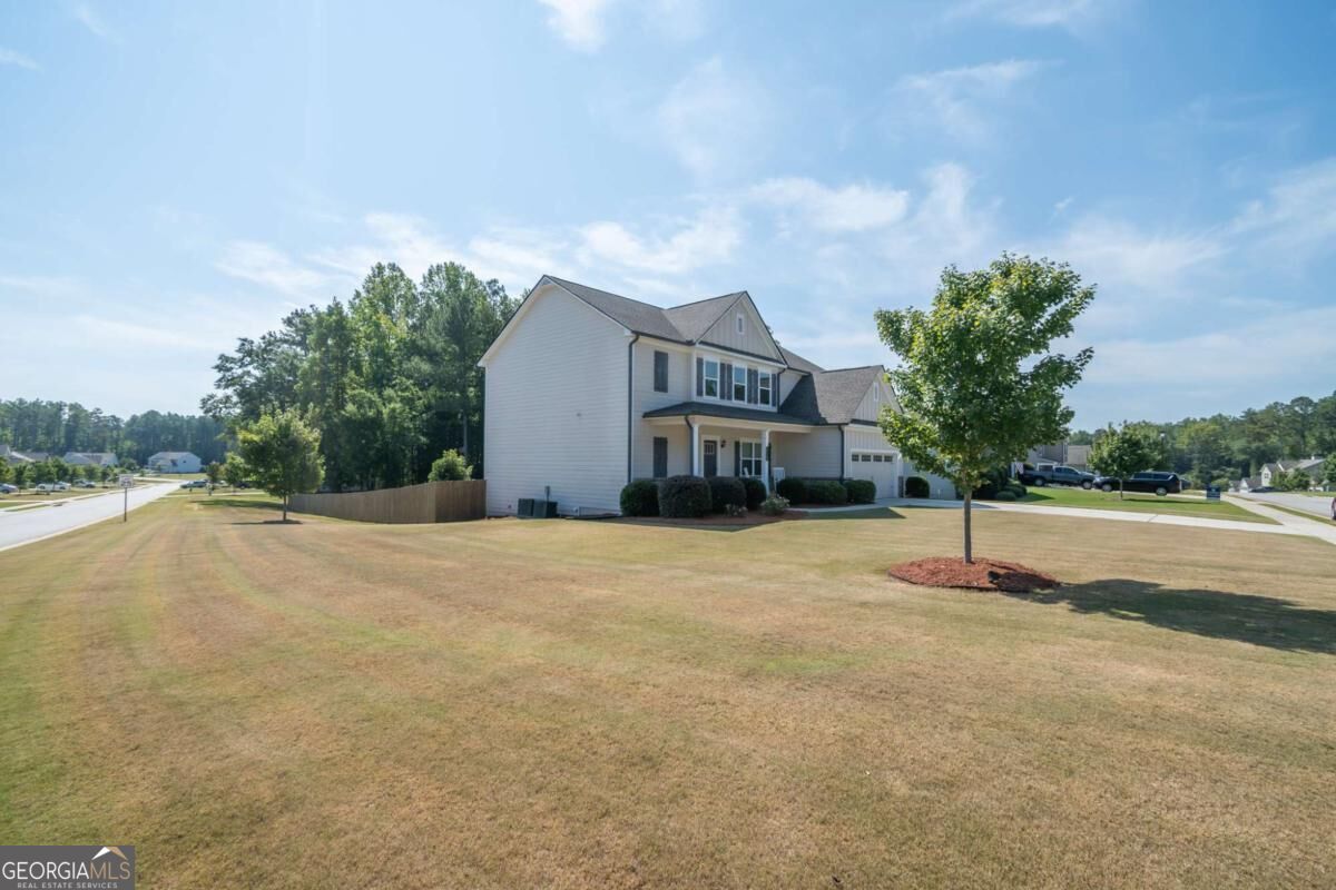 275 Woodbury Lane Property Photo 39
