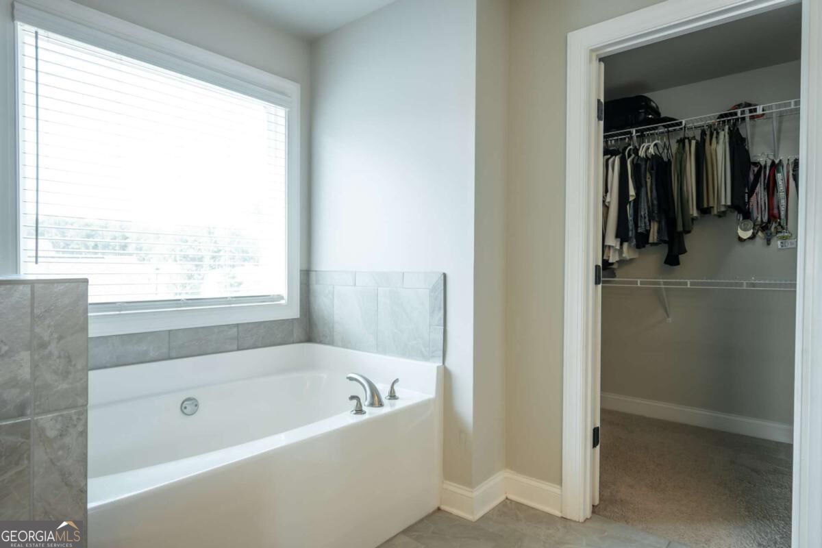 275 Woodbury Lane Property Photo 49