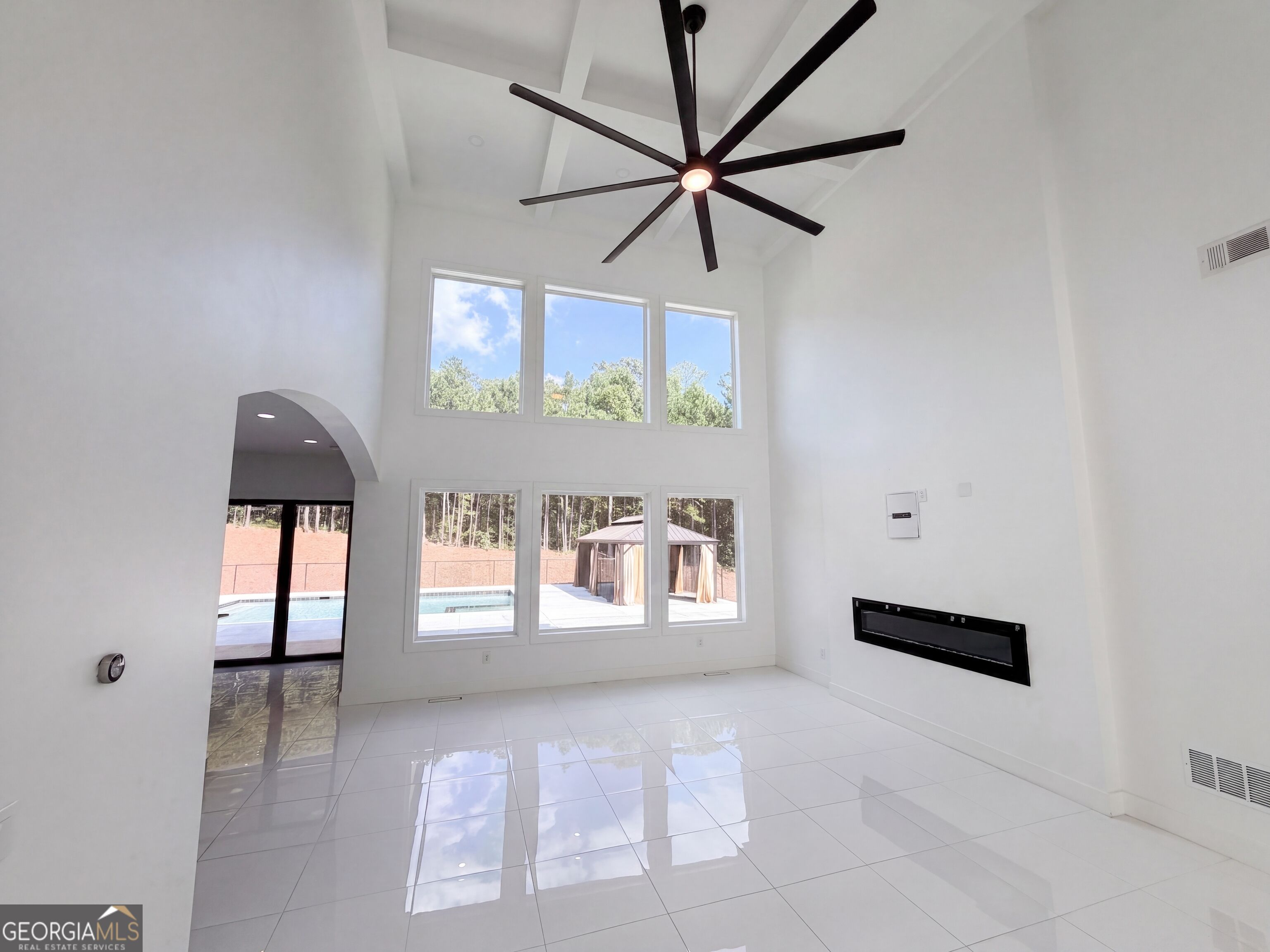 214 Coastline Road Property Photo 3